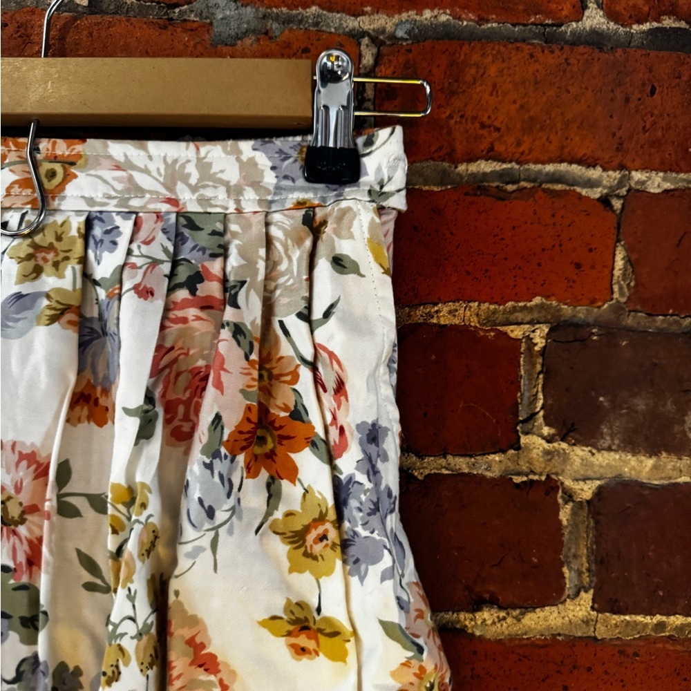 Vintage Floral Print Women's Skirt - Picture 2 of 9